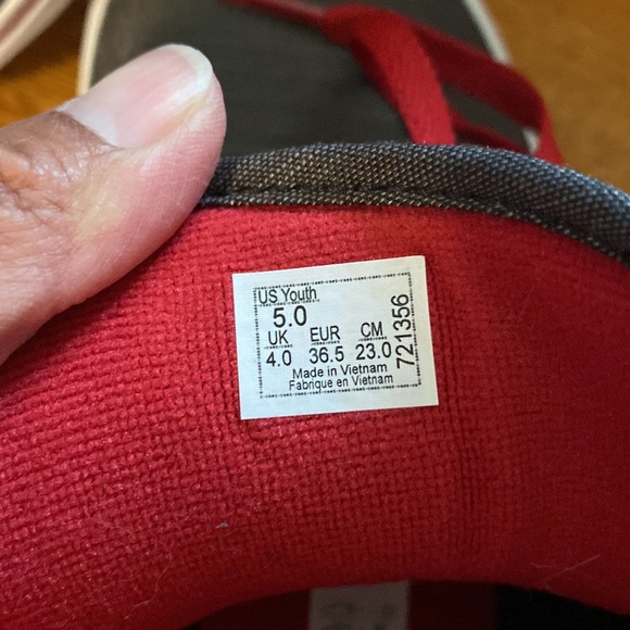 Vans high top skate shoes - Picture 4 of 5